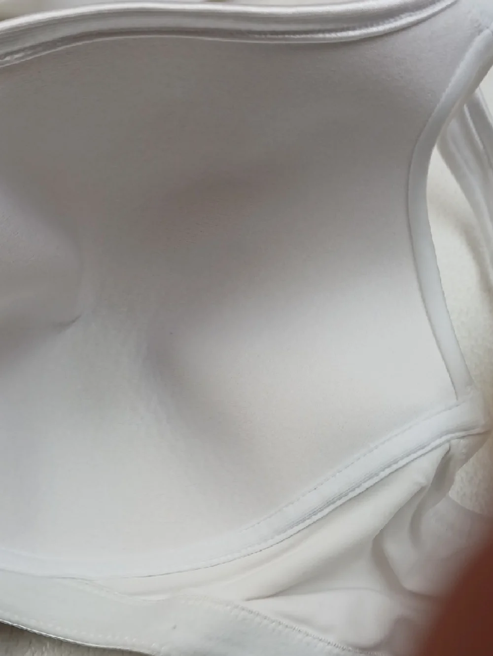 White Molded Cup Convertible Bra with Supportive Underband - Picture 5 of 7